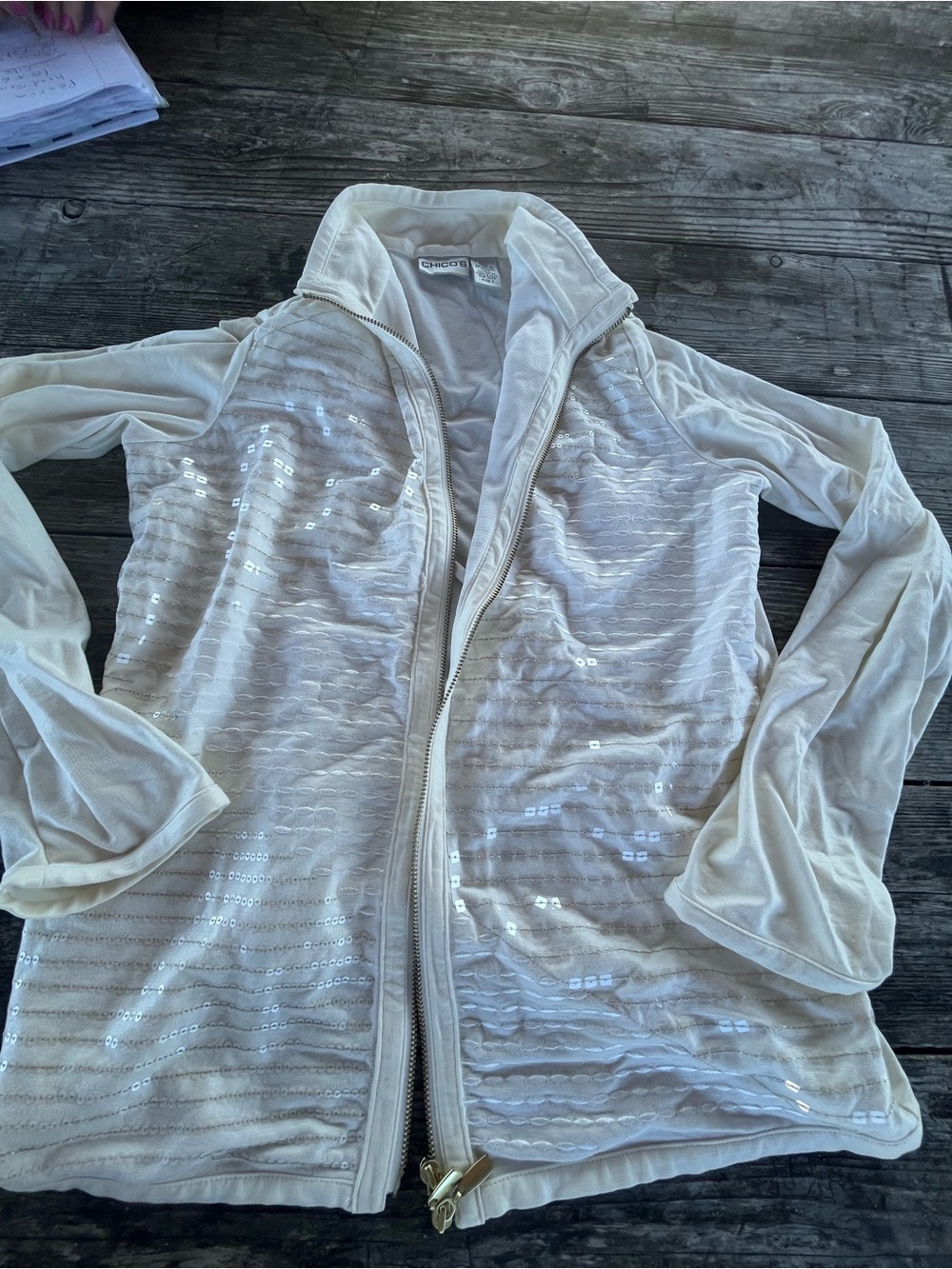 CHICOS vintage zip front white Lycra shirt with white sequin lines, sz 0